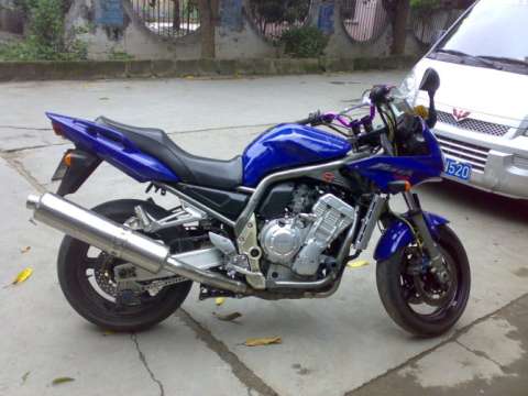 FZ1000,
