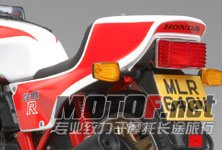 CB1000Rsingle_thmb.jpg
