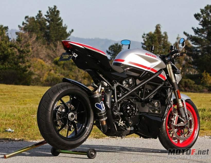 Ducati Streetfighter Corse  1.jpg