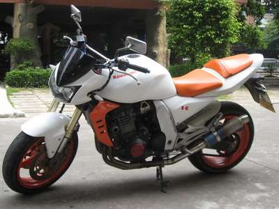 z1000