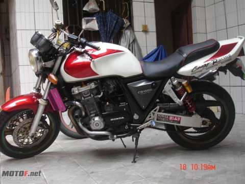 CB1000