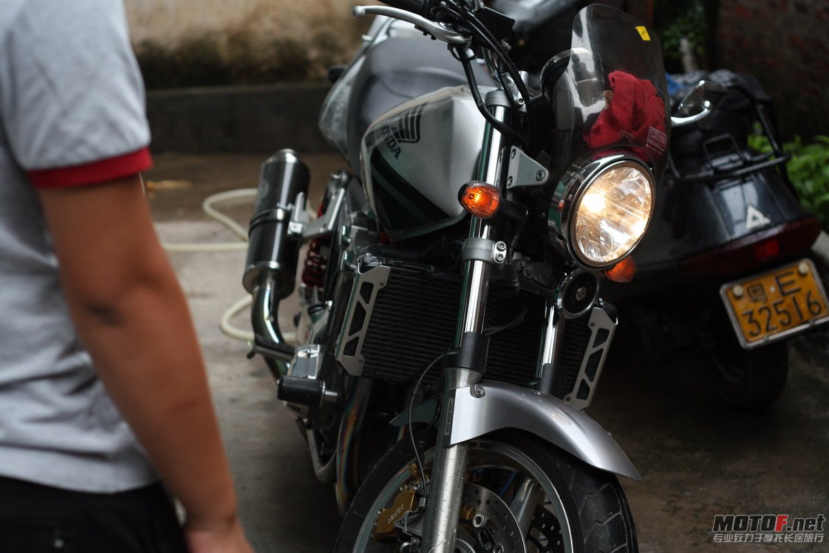 阿生的靓车07CB1300