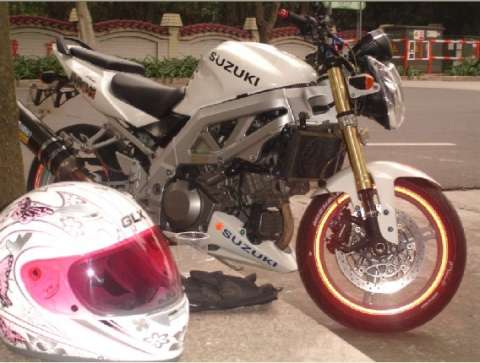 03 SV1000