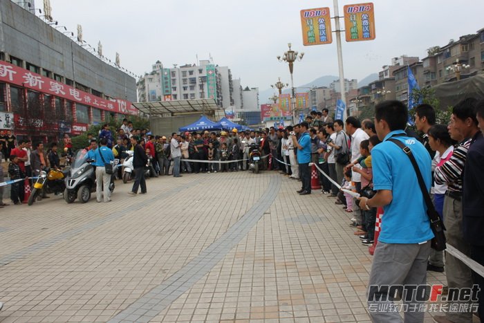 IMG_6912_调整大小.JPG