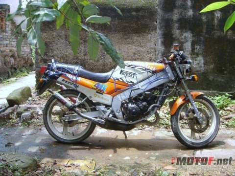 TZR125