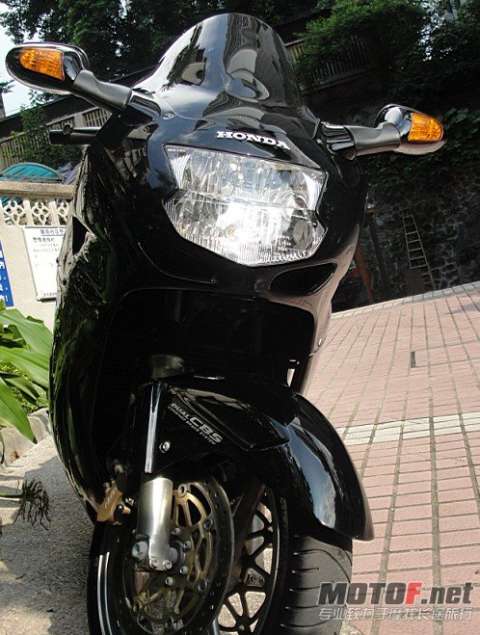 06 CBR1100 黑鸟