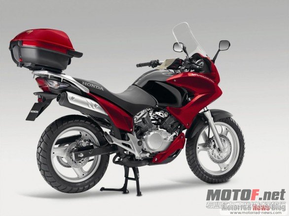 Honda2Varadero12520118.jpg