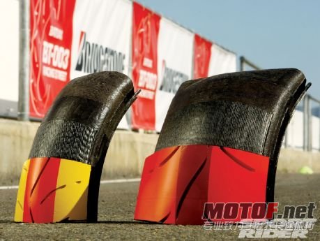 146_0908_02_z late_braking bridgestone_battlax_BT-003.jpg