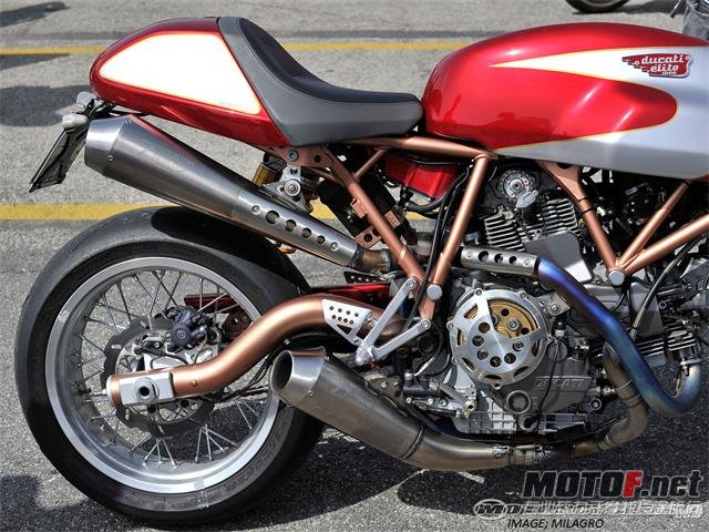 2010_wdw_ducati-custom.jpg