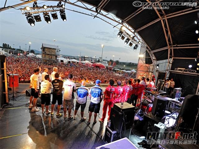2010-wdw-STAGE.jpg