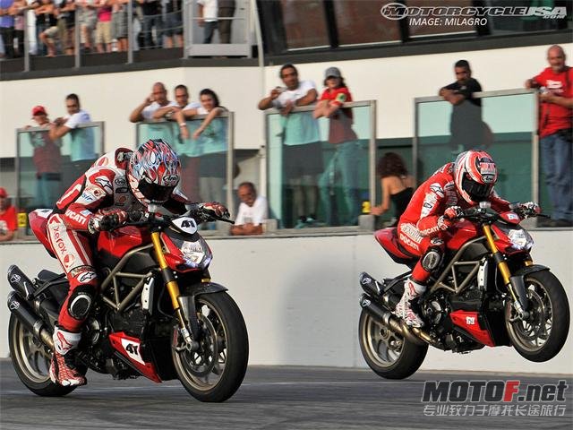 2010-wdw-dragrace.jpg
