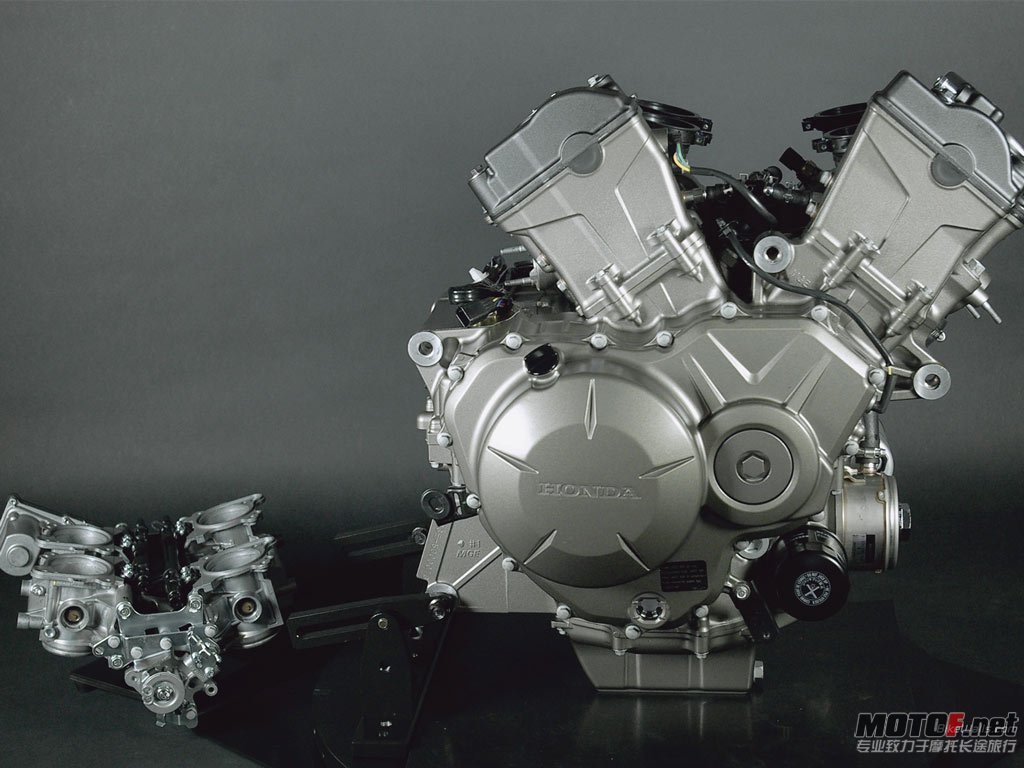 Honda_VFR1200F_14_1024x768.jpg