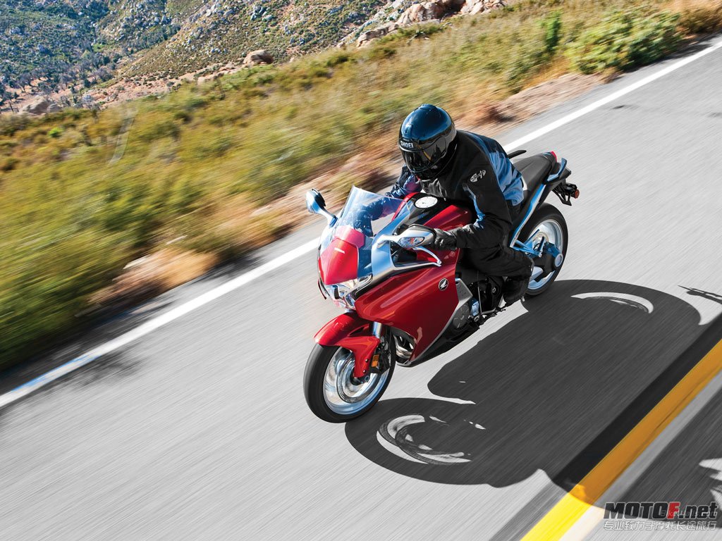 Honda_VFR1200F_2010_27_1024x768.jpg