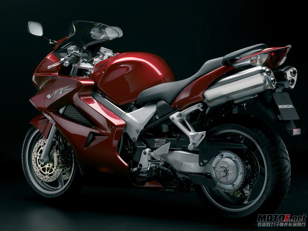 Honda_VFR_2006_13_1024x768.jpg