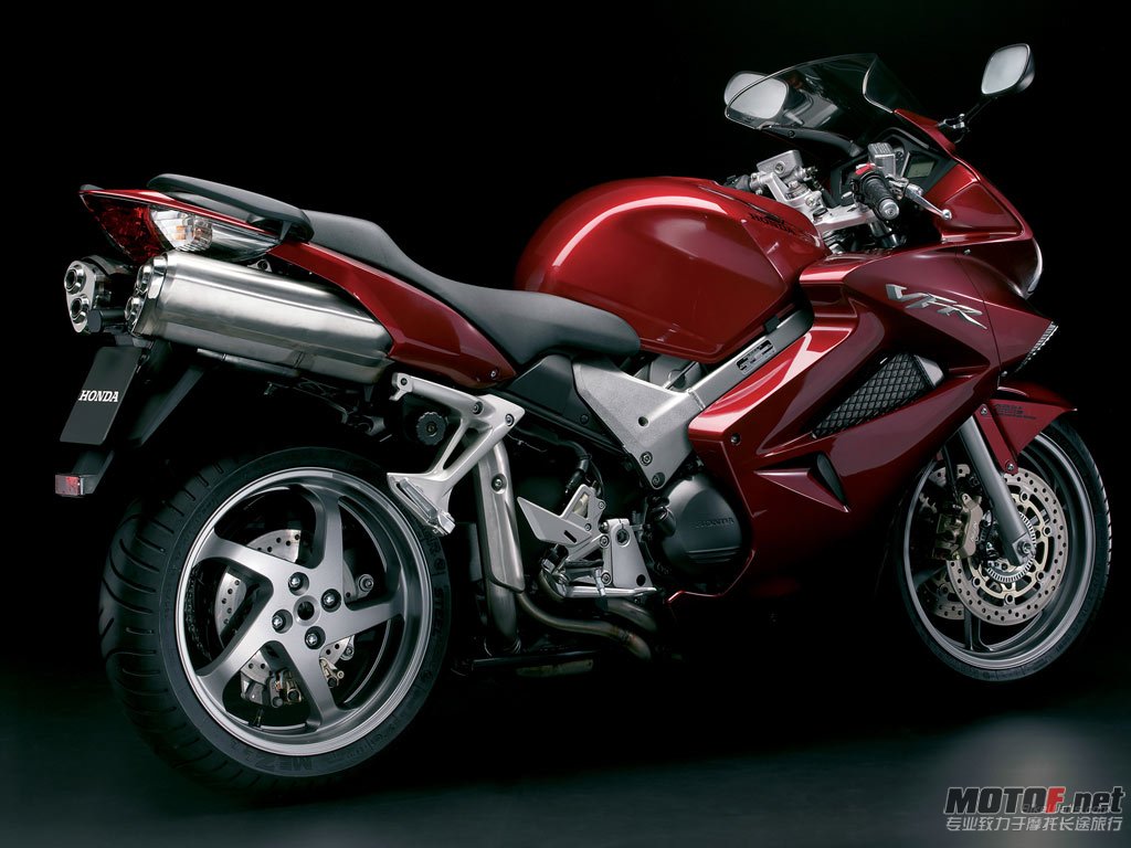 Honda_VFR_2006_14_1024x768.jpg