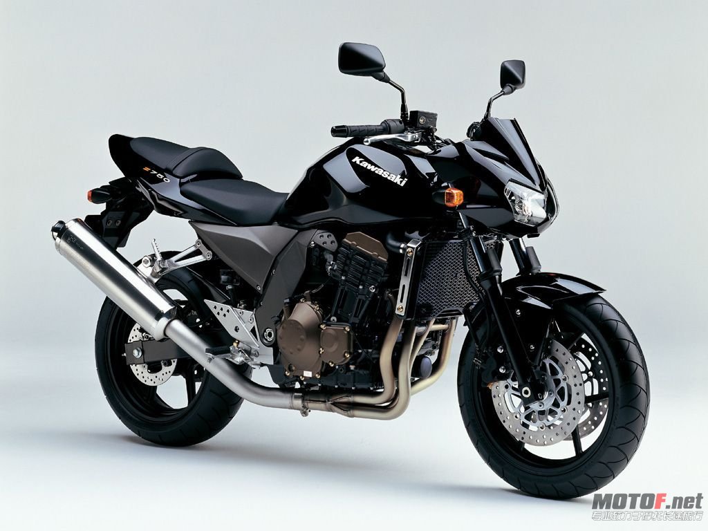 Kawasaki-Z750-Sportbike-1-520X1MV4GR-1024x768.jpg
