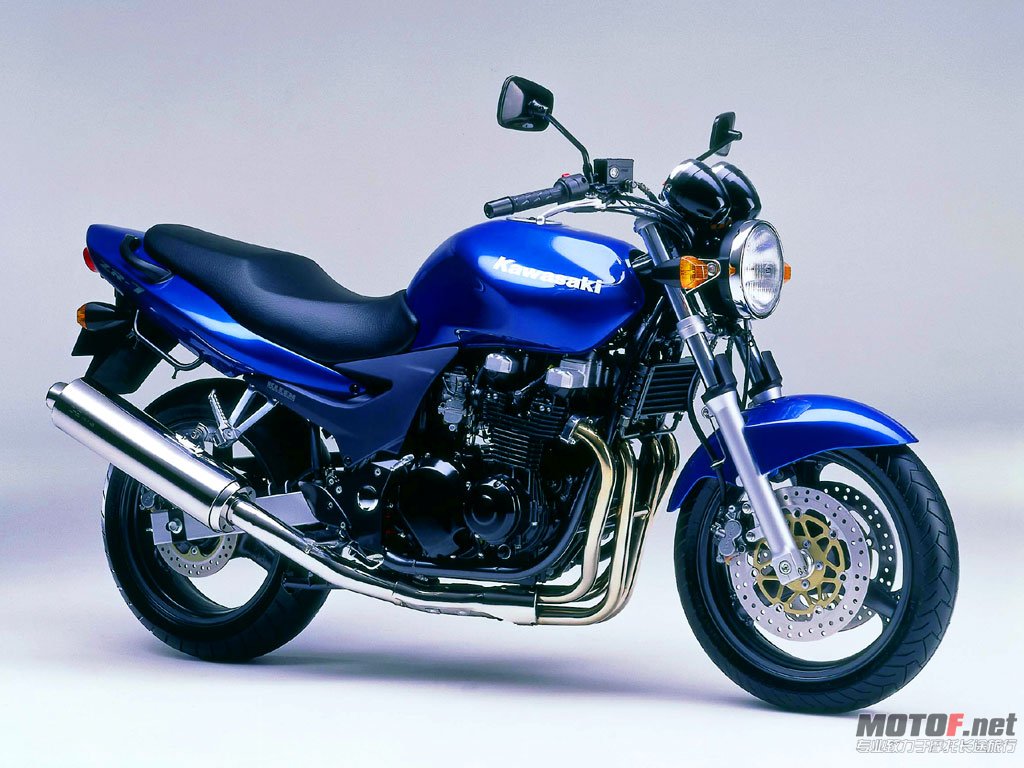 Kawasaki-ZR7-1-2KX91VH9BG-1024x768.jpg