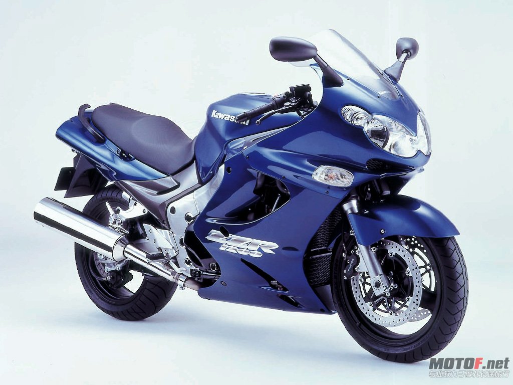 Kawasaki-ZZR1200-Bru-1-2MMJDISU3L-1024x768.jpg