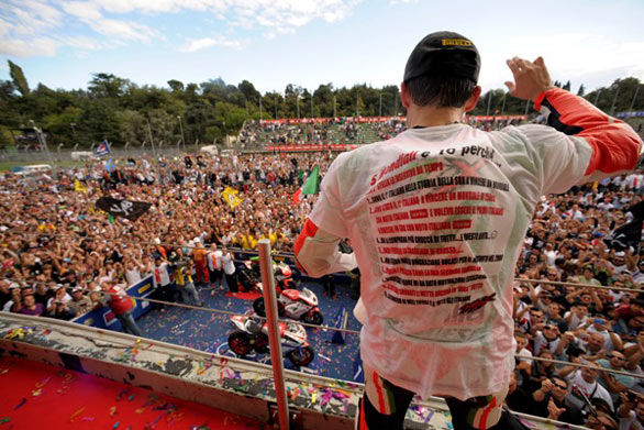 biaggi_world_champion.jpg
