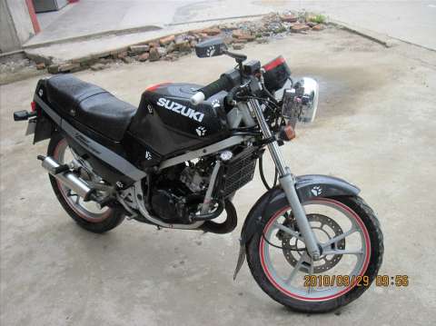 铃木RG125