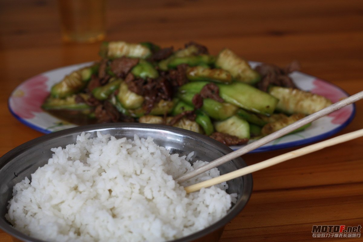 在上次去阳朔时同一家小店吃饭