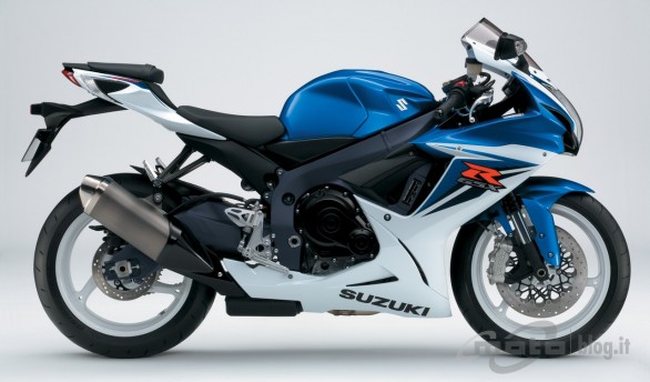 5suzuki_gsxr_600_2011_07.jpg