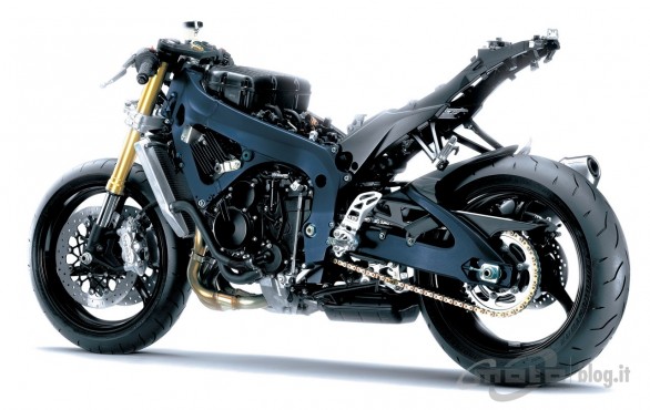 suzuki_gsxr_750_2011_10.jpg