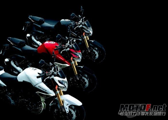 suzuki_gsr750_2011_08.jpg