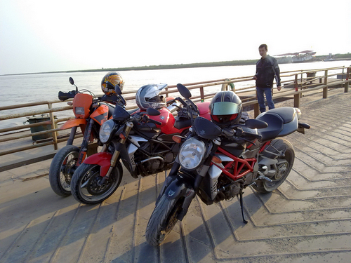 20100827693.jpg