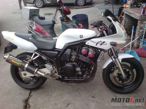 YAMAHA FZ400