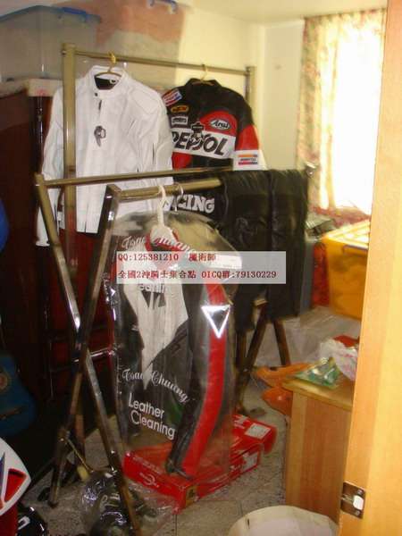 魔术师出售自用皮衣  <未使用全新品>  黑色威爽上衣加皮裤一套