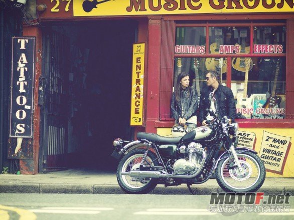 7kawasaki_W800_2011_17.jpg