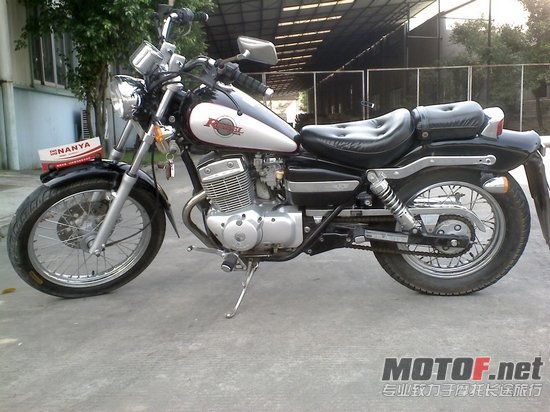 本田CA250