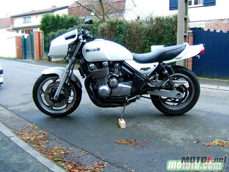 1252208035284120-Kawasaki-ZZR-1100---ZX11.jpg
