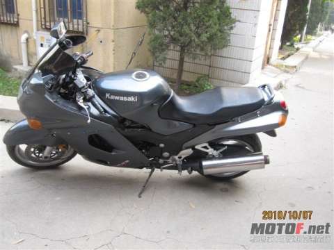 ZZR1100