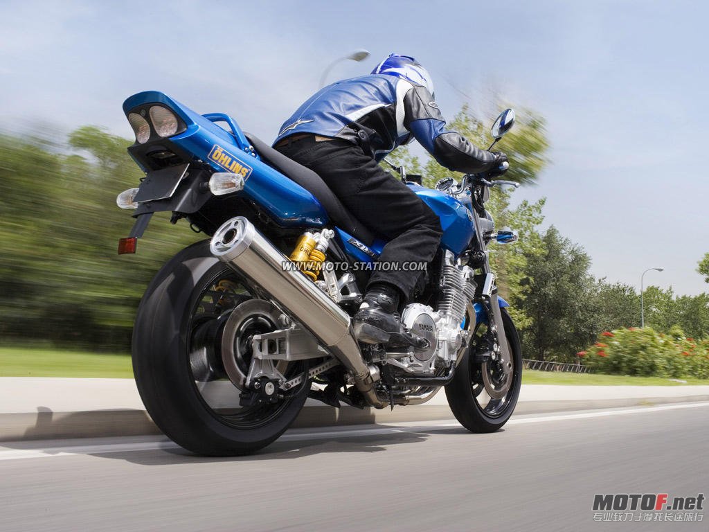 ~Fonds_ecran~Motos~Motos_serie_plus_de_125~Yamaha~Yamaha_XJR_1300_2007~Yamaha_13.jpg