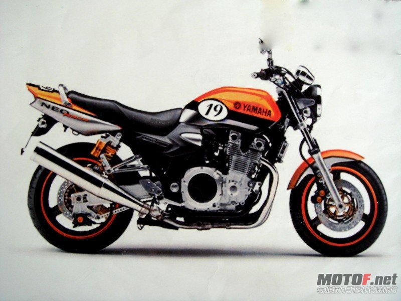 yamaha-xjr1300-800x600.jpg