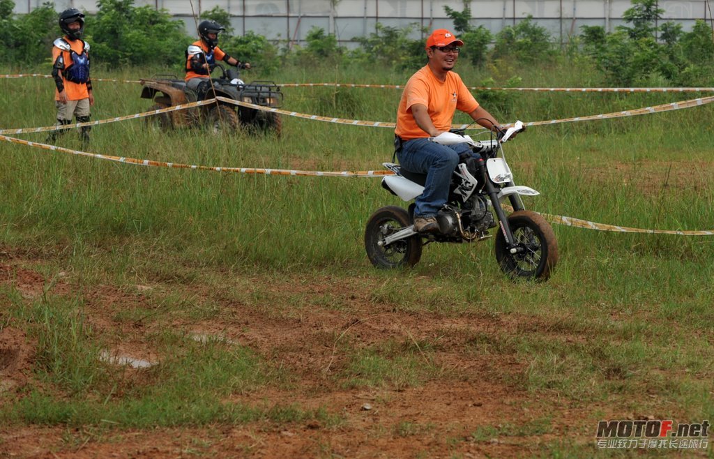 hb2010101322.jpg