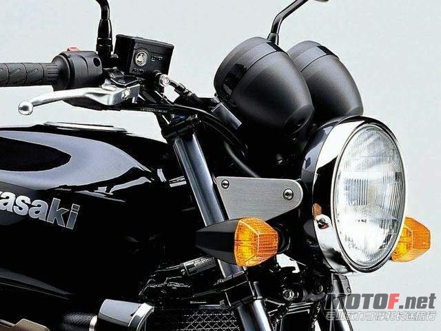 Kawasaki ZRX1200 05  3.jpg