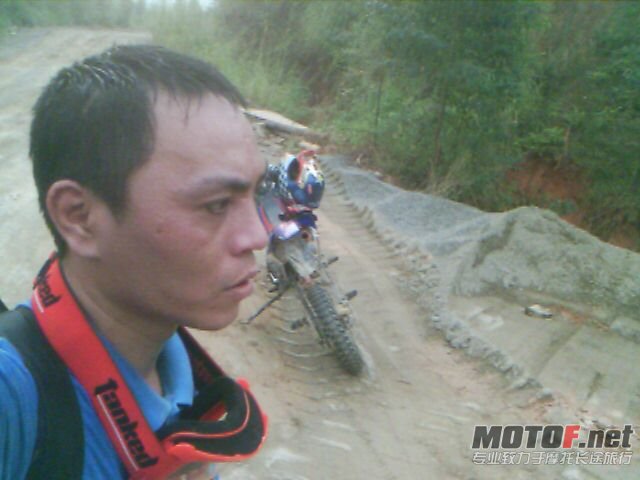 201010171716_00003.jpg