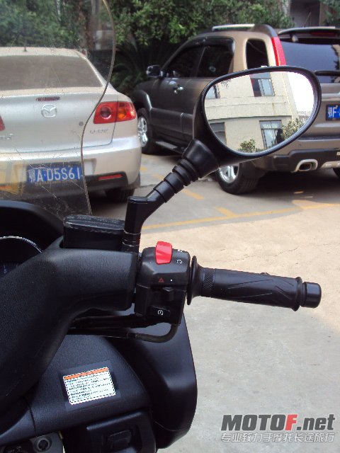 原装的右把手的后视镜