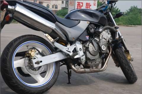 黄蜂600