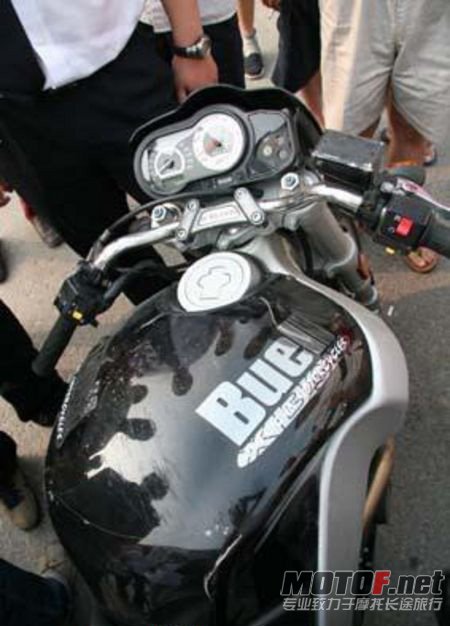a2010291074105395651.jpg