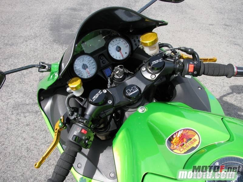 1265108103301147-Kawasaki-ZX-14R.jpg