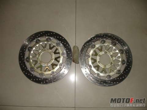 94CB400原装前刹车碟