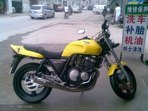 CB400