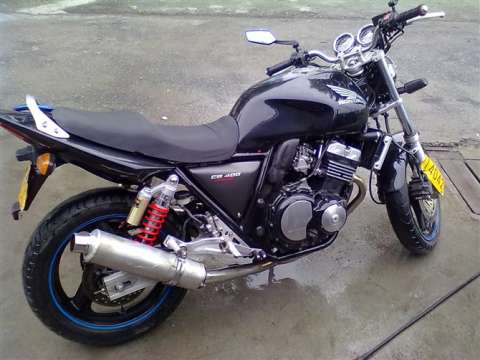 CB400