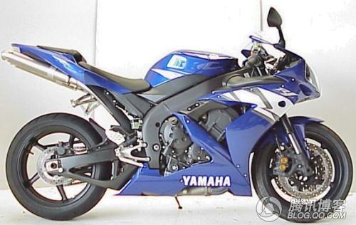 7、雅马哈 YZF R1