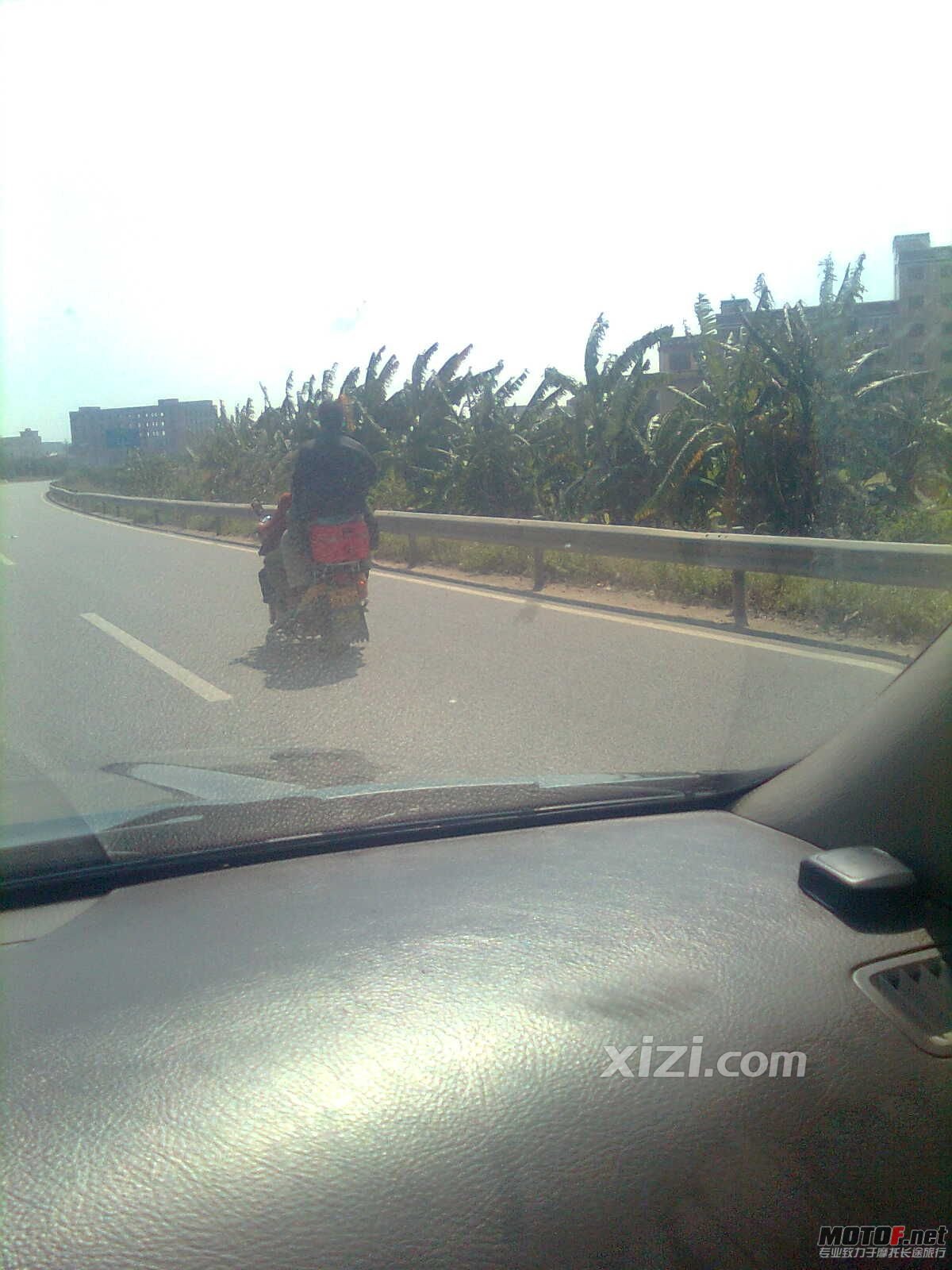 金龙大道1.jpg
