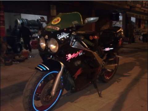 铃木GSX400